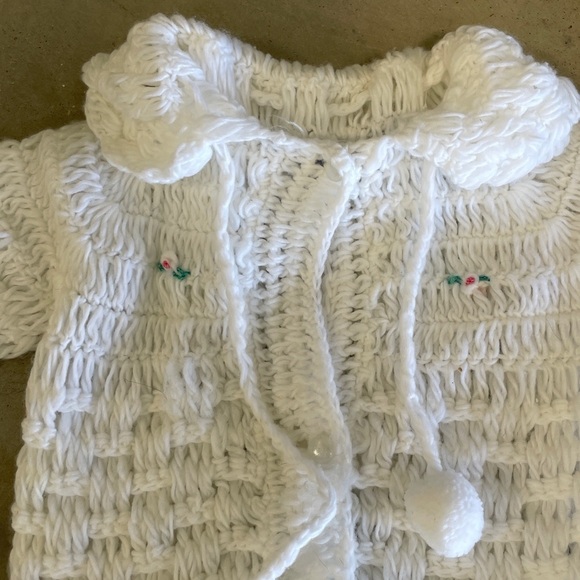 Bon Bon Vintage White Hand Made Knitted Crochet Baby Sweater Bonnet Booties 70s - Picture 3 of 6